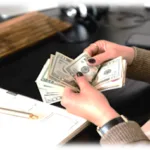 Atividade de Educação Financeira - Cuidando do Dinheiro - Com texto e gabarito