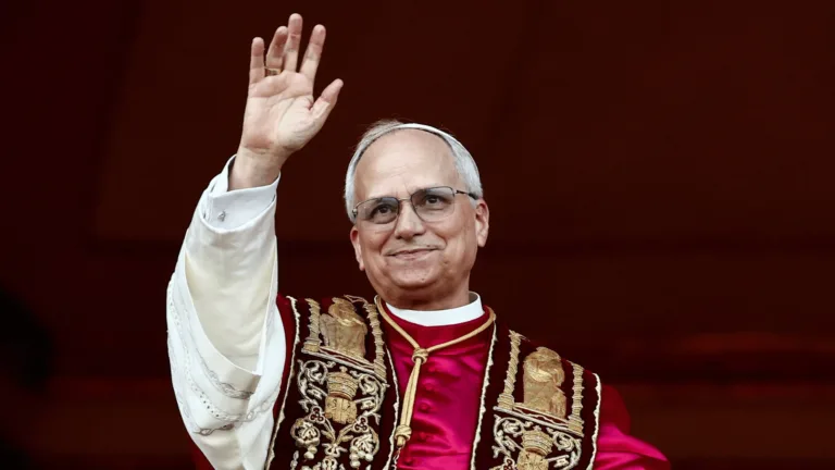 Atividade de Interpretação - Notícia sobre o Novo Papa: Leão XIV - 7º ao 9º ano